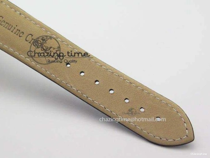 1228 Vibrant Speedmaster JHF SS Snoopy Award 45th Anniversary White Dial On Black Leather Strap 8238